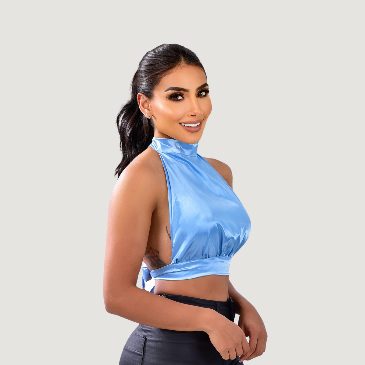 Backless top - adjustable ties - Saida Fashion 