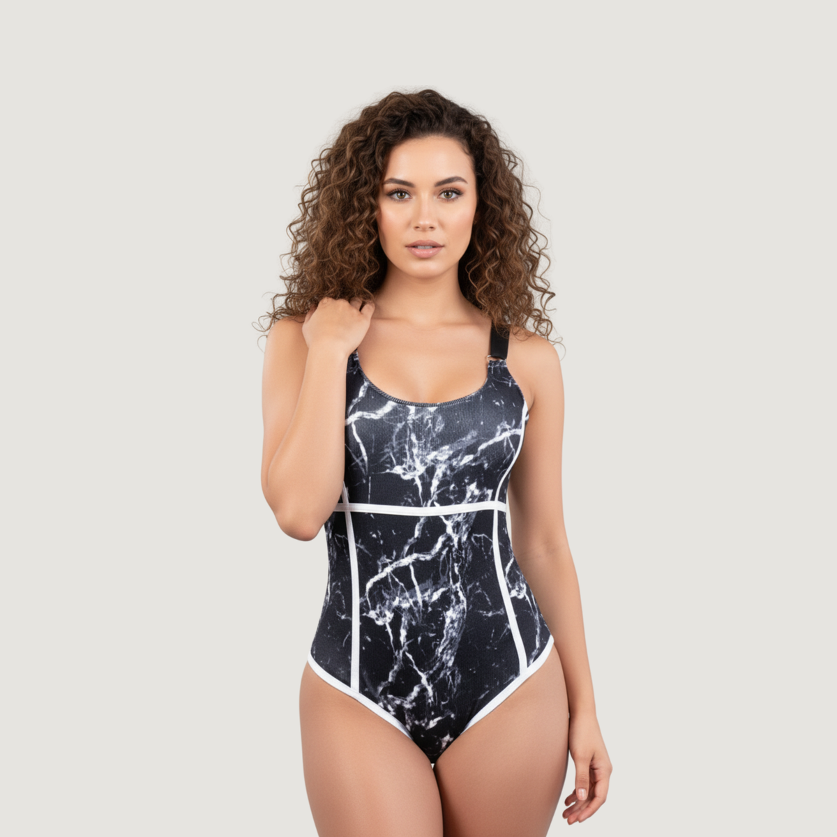 Body de mujer: tirantes ajustables